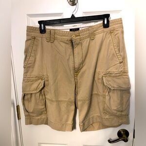 Polo Ralph Lauren classic Polo chino shorts. Size 38. Six pockets.Excellent cond
